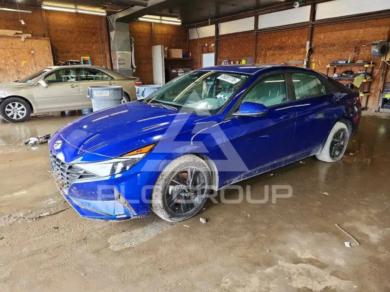 2023 Hyundai Elantra фото