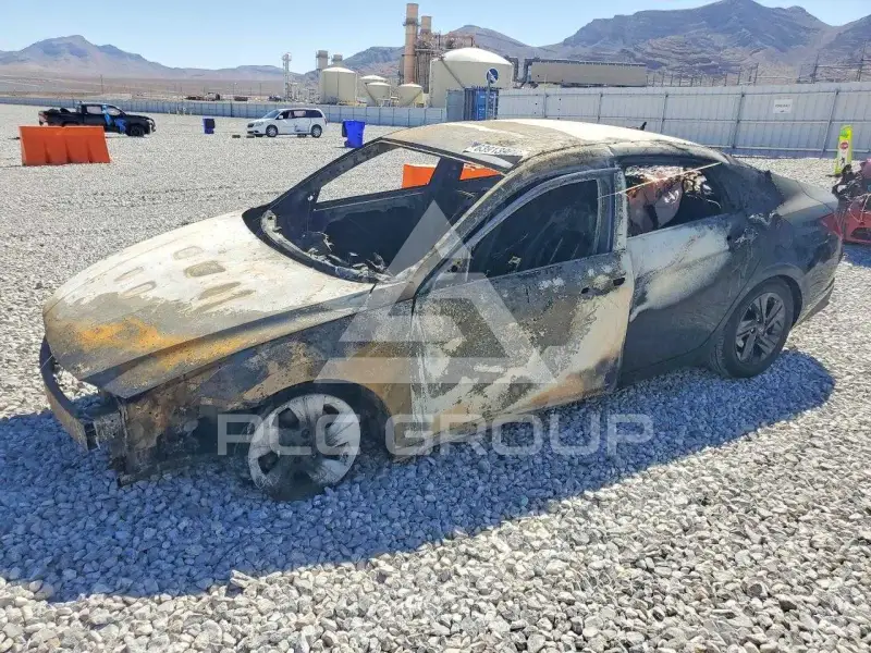 2023 Hyundai Elantra photo