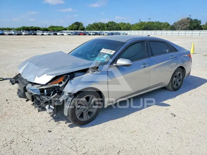 2023 Hyundai Elantra photo