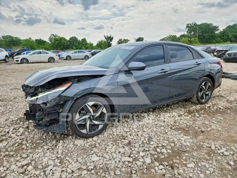 2023 Hyundai Elantra photo