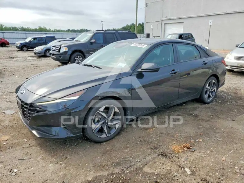 2023 Hyundai Elantra photo