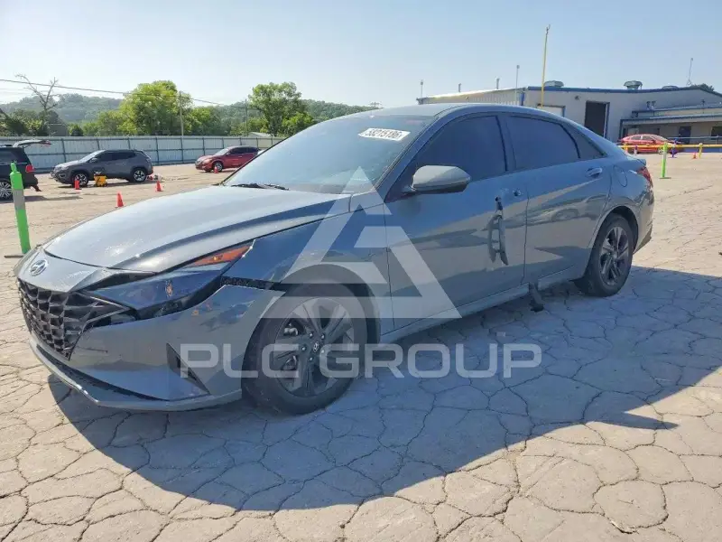 2023 Hyundai Elantra photo