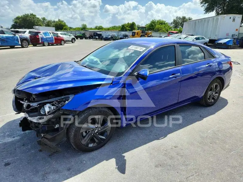 2023 Hyundai Elantra фото
