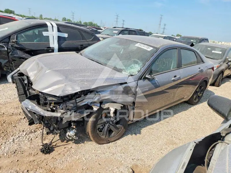 2023 Hyundai Elantra фото