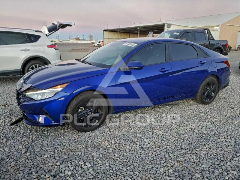 2023 Hyundai Elantra photo