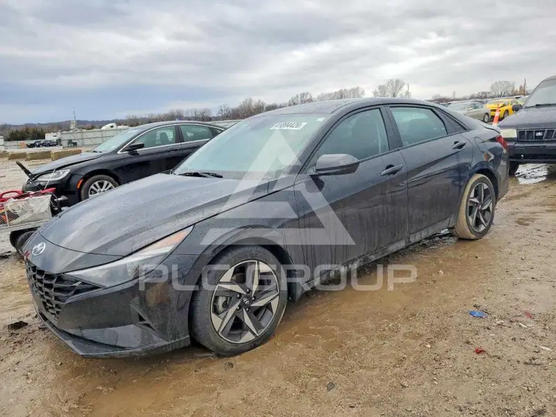 2023 Hyundai Elantra фото