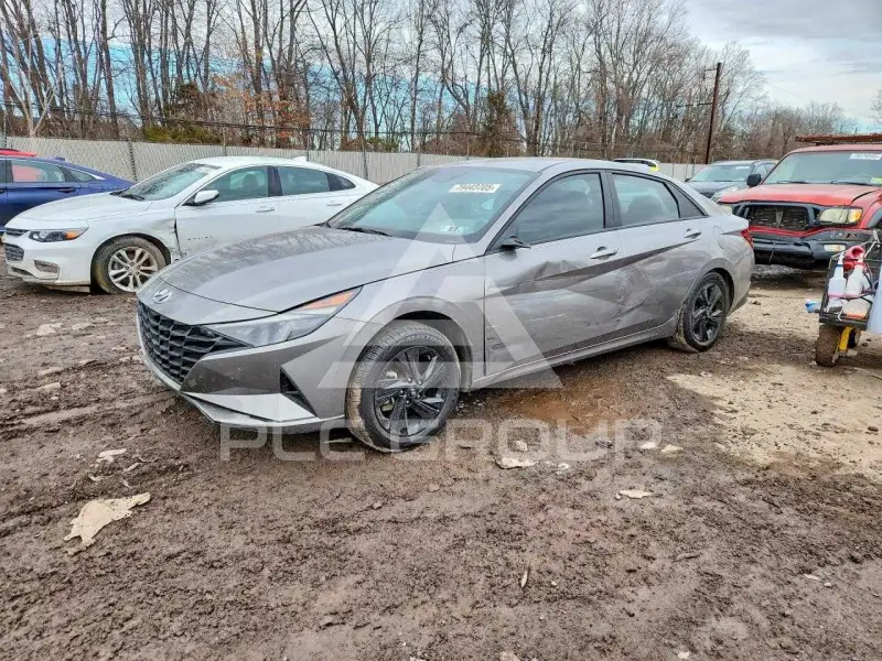 2023 Hyundai Elantra фото