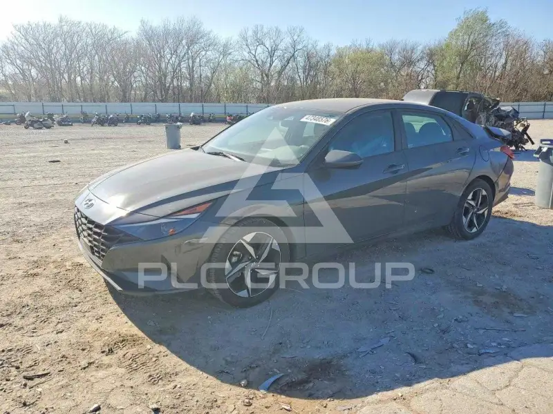 2023 Hyundai Elantra photo