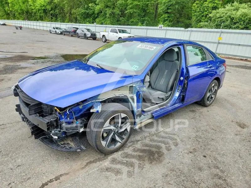2023 Hyundai Elantra фото