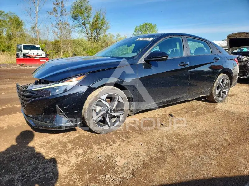 2023 Hyundai Elantra фото