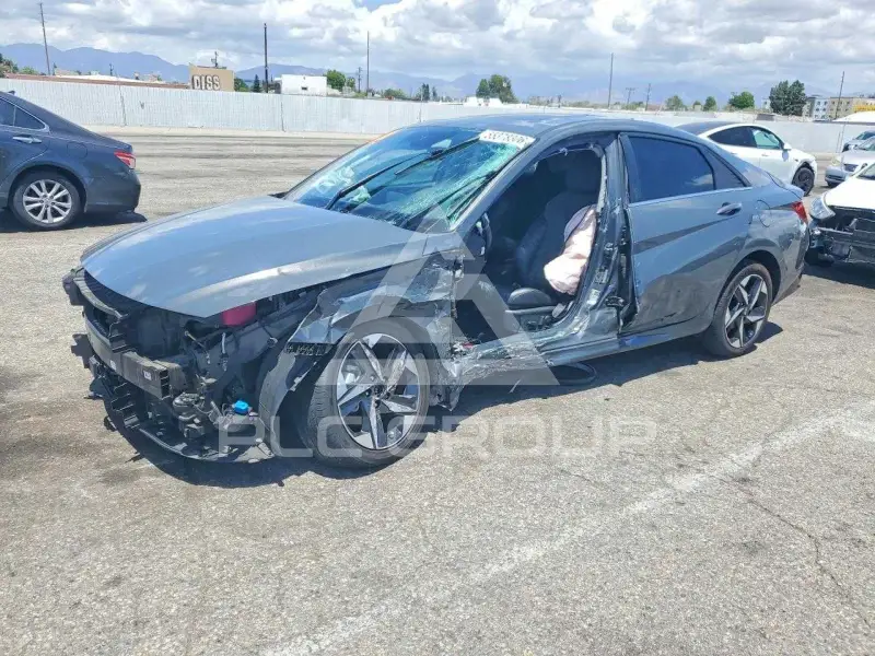 2023 Hyundai Elantra фото