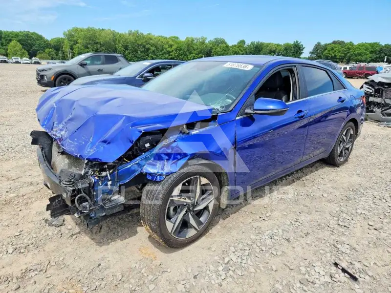 2023 Hyundai Elantra photo