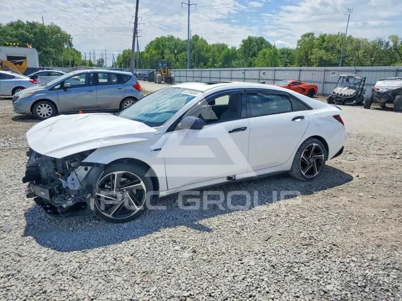 2023 Hyundai Elantra photo