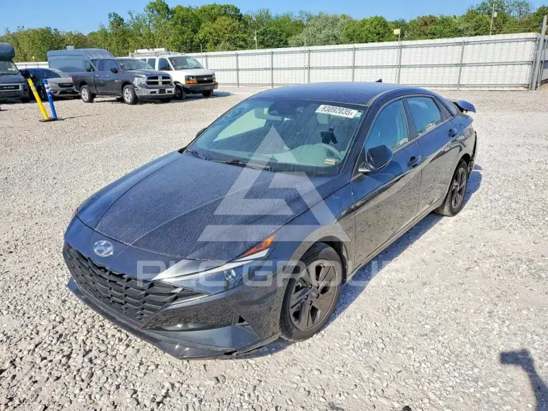 2023 Hyundai Elantra photo