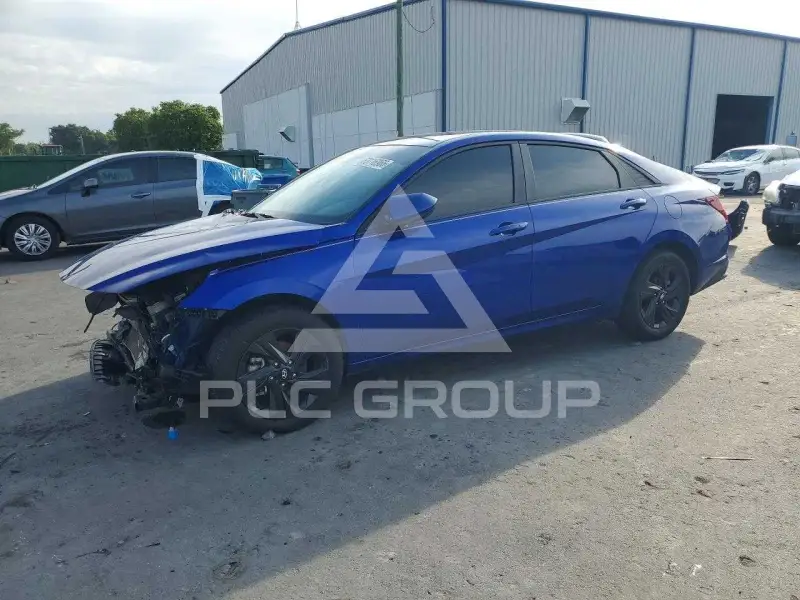 2023 Hyundai Elantra фото