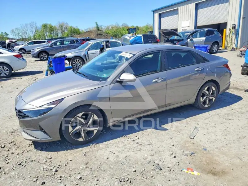 2023 Hyundai Elantra фото