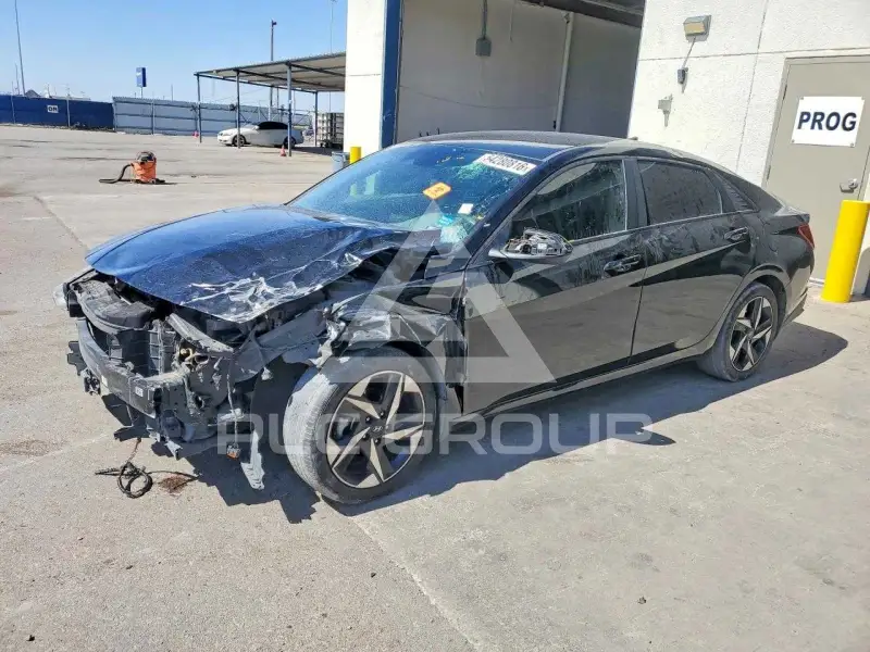 2023 Hyundai Elantra photo