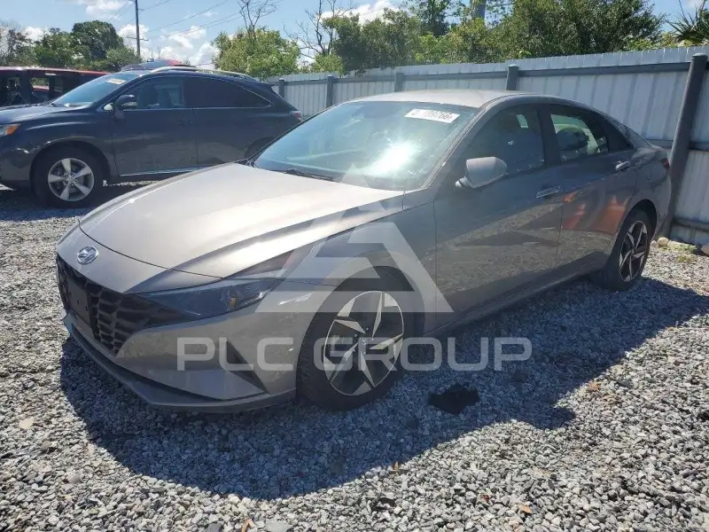 2023 Hyundai Elantra photo
