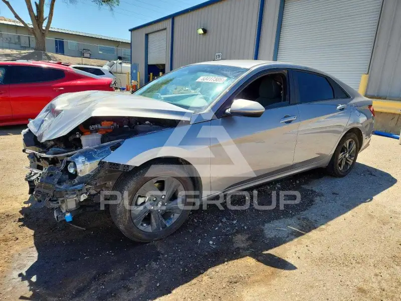 2023 Hyundai Elantra фото