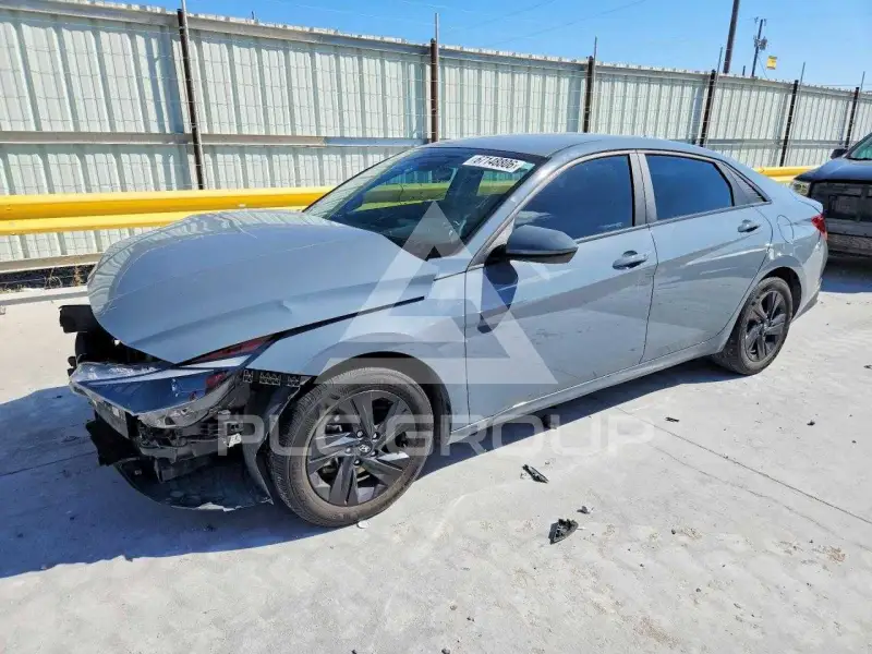 2023 Hyundai Elantra photo