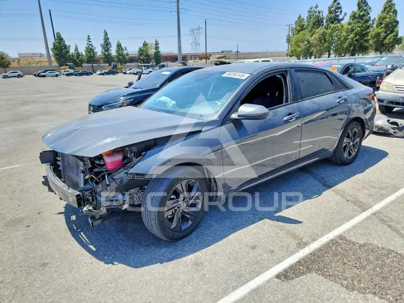 2023 Hyundai Elantra фото