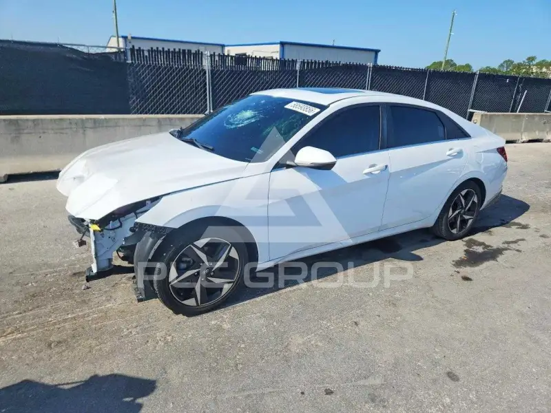 2023 Hyundai Elantra photo