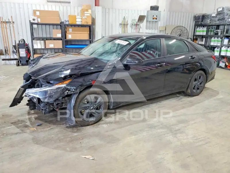 2023 Hyundai Elantra фото