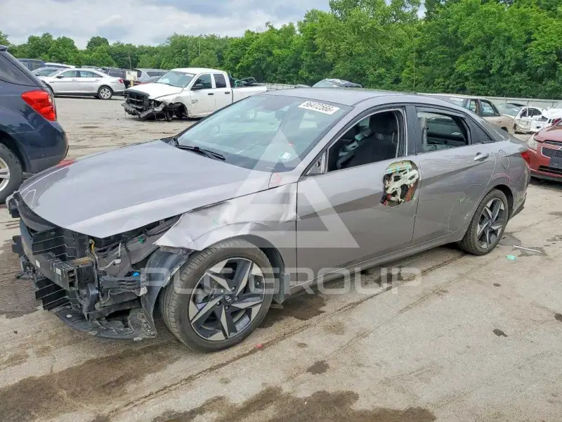 2023 Hyundai Elantra photo