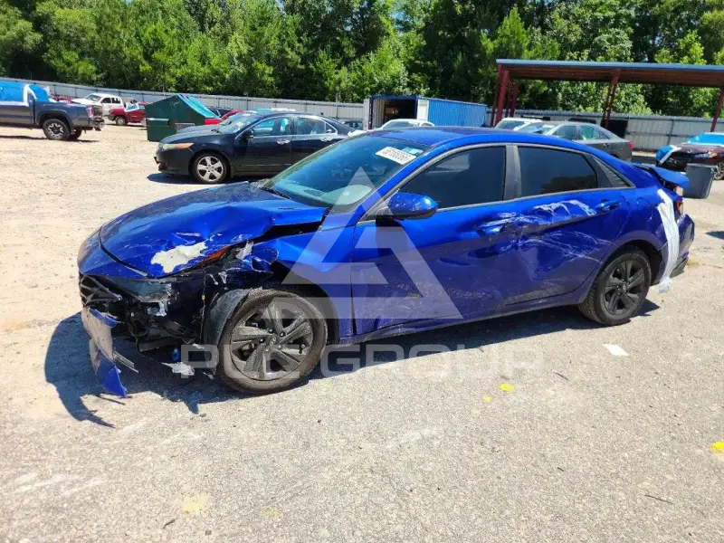 2023 Hyundai Elantra фото