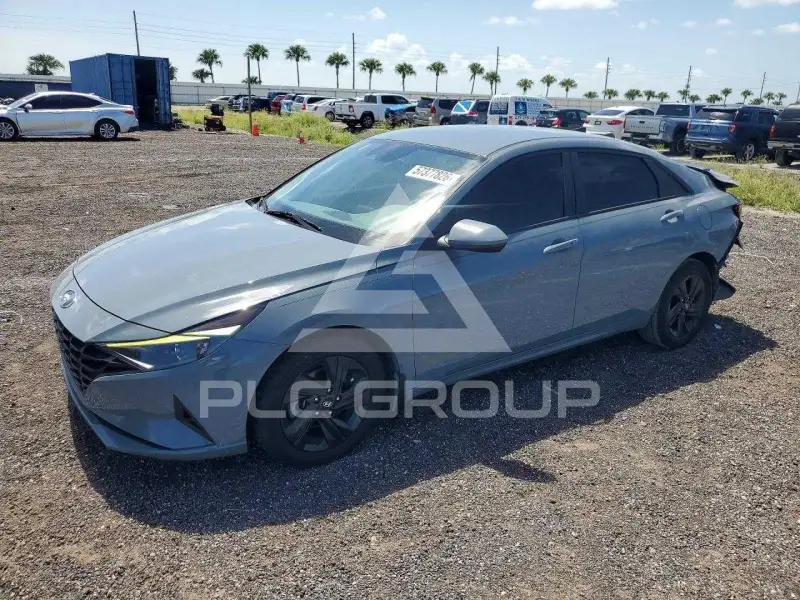2023 Hyundai Elantra фото