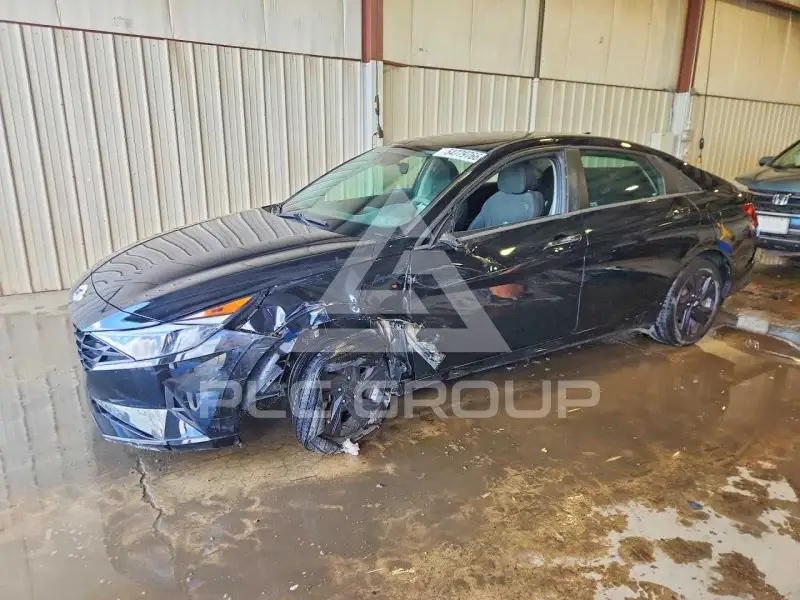 2023 Hyundai Elantra photo