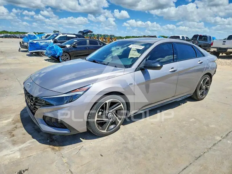 2023 Hyundai Elantra фото
