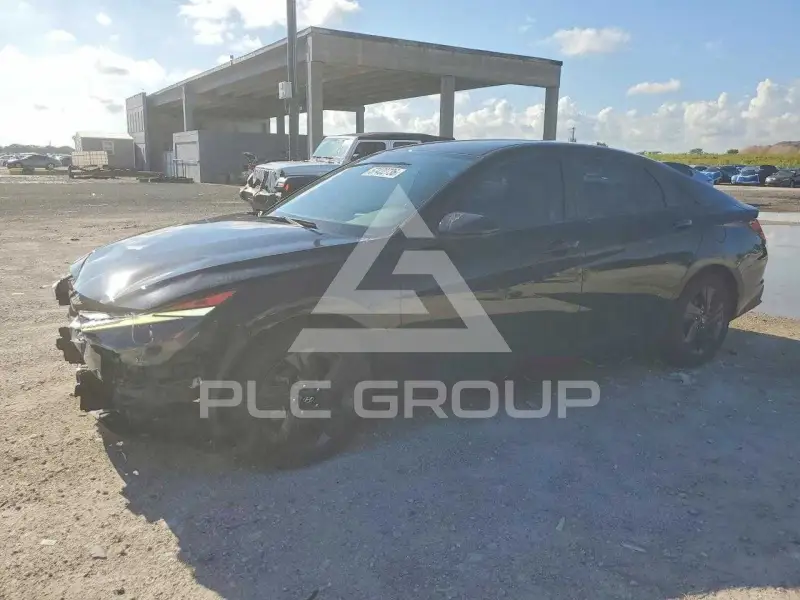 2023 Hyundai Elantra photo