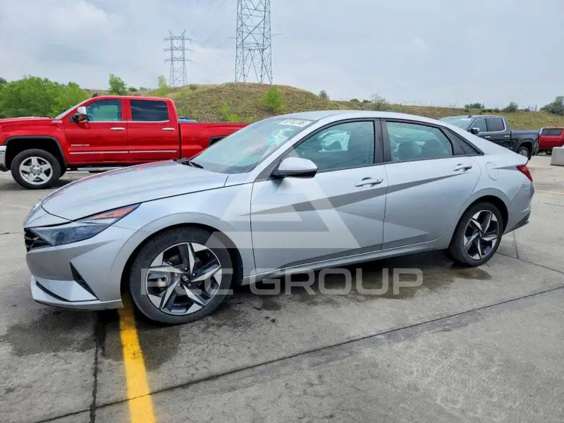 2023 Hyundai Elantra фото