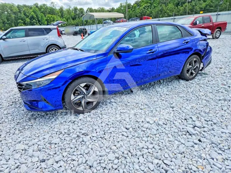 2023 Hyundai Elantra photo