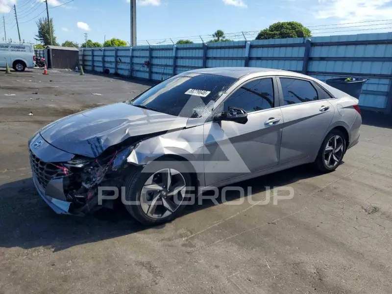 2023 Hyundai Elantra photo
