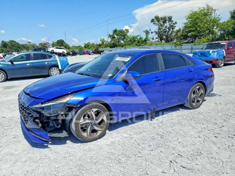 2023 Hyundai Elantra photo
