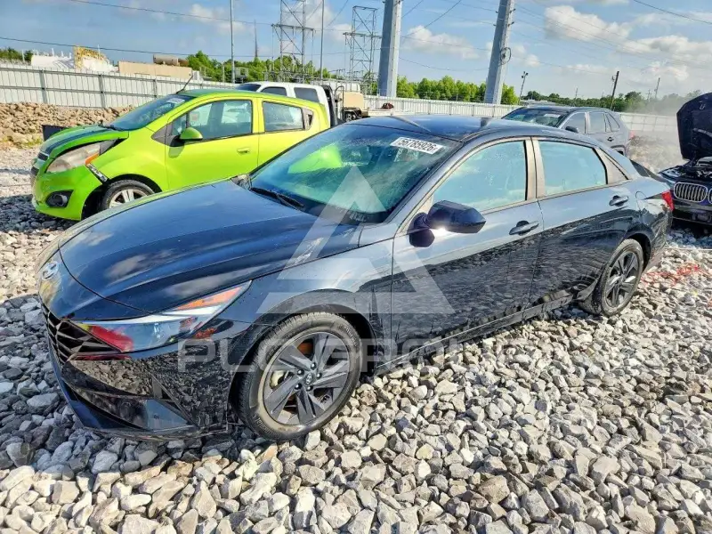 2023 Hyundai Elantra фото