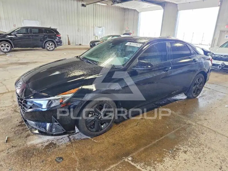 2023 Hyundai Elantra photo