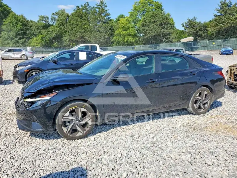2023 Hyundai Elantra фото