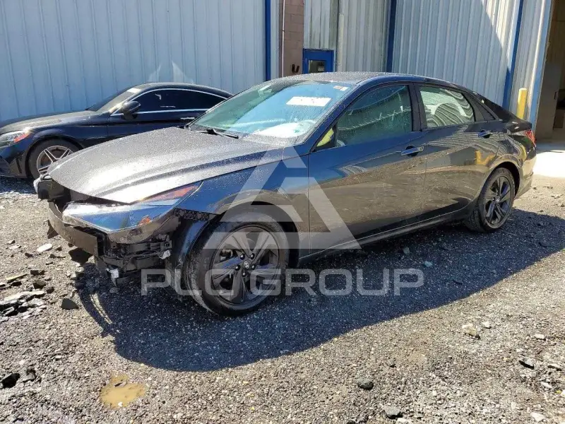 2023 Hyundai Elantra фото
