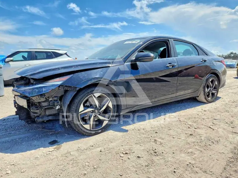 2023 Hyundai Elantra фото