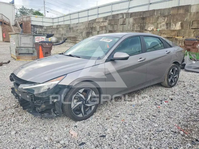 2023 Hyundai Elantra фото
