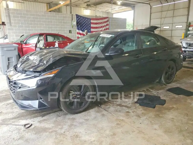 2023 Hyundai Elantra фото