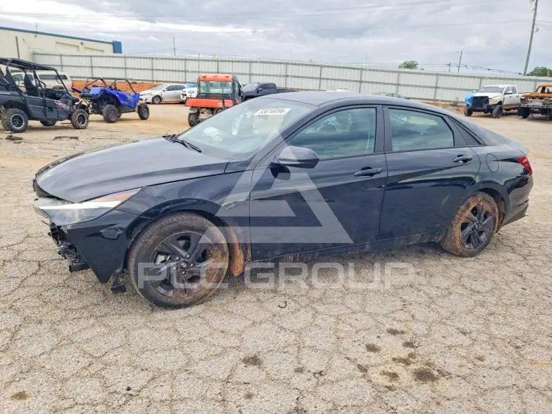 2023 Hyundai Elantra photo