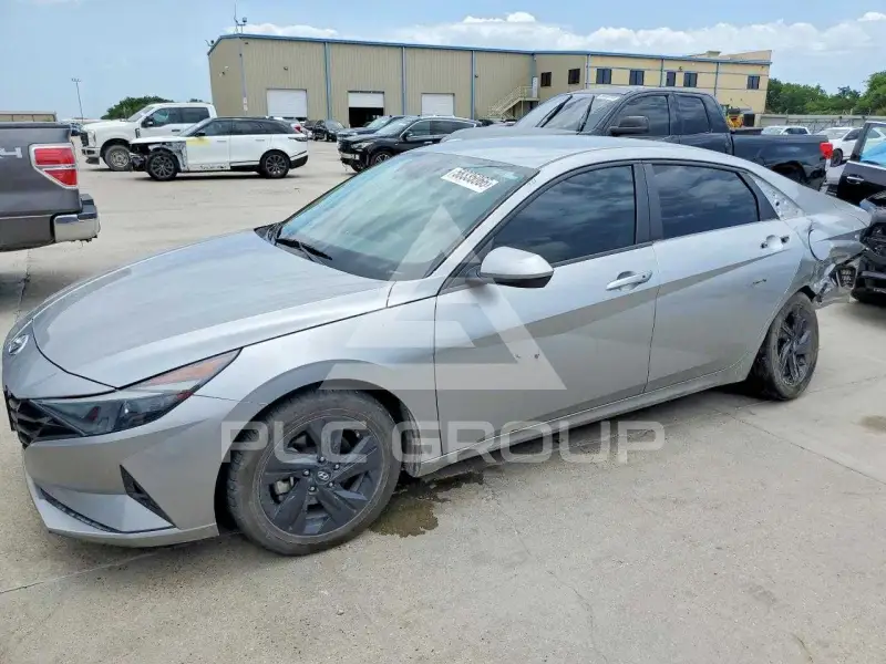 2023 Hyundai Elantra фото