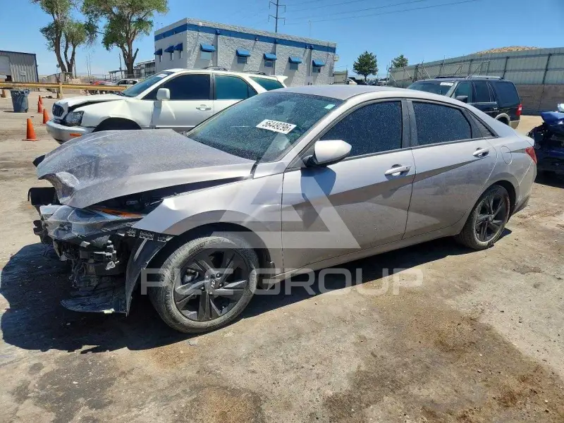2023 Hyundai Elantra фото