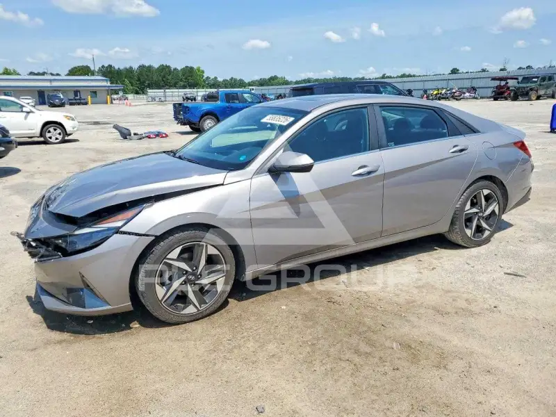 2023 Hyundai Elantra фото