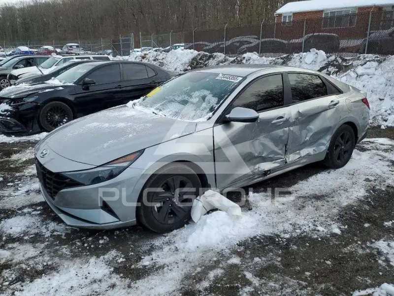 2023 Hyundai Elantra фото