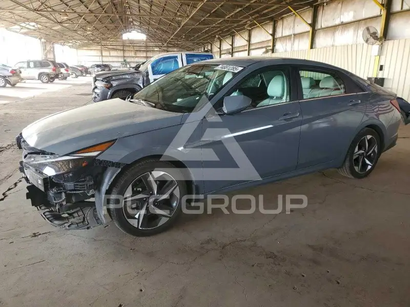 2023 Hyundai Elantra фото
